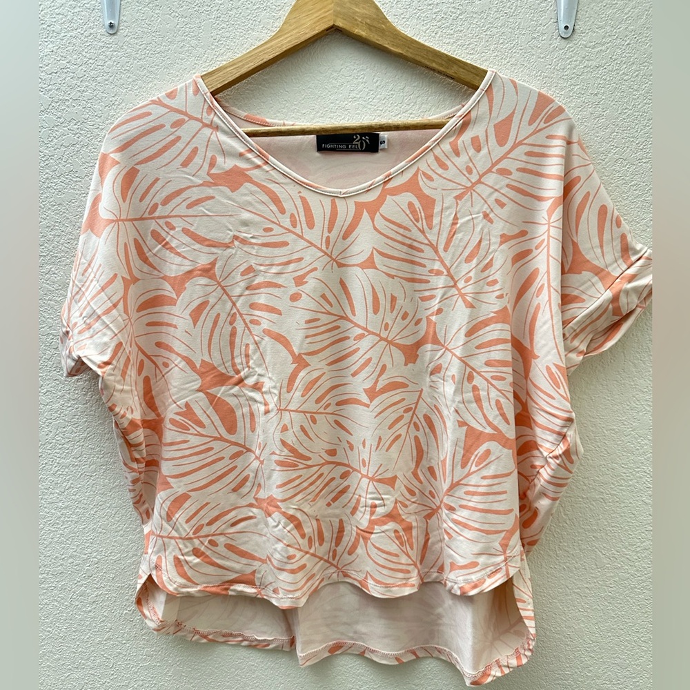 Fighting Eel Top Jeannie Size Small